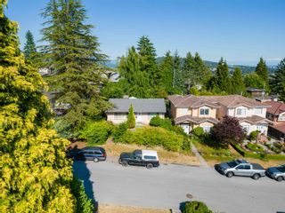 Photo 4: 128 N GROSVENOR Avenue in Burnaby: Capitol Hill BN House for sale (Burnaby North)  : MLS®# R2812884