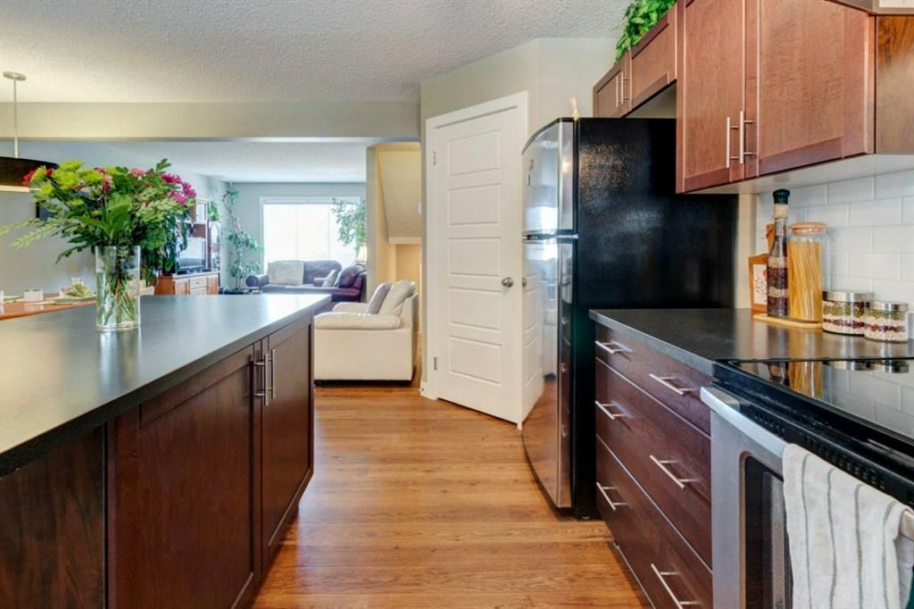 Photo 9: Photos: 156 Pantego Lane NW in Calgary: Panorama Hills Row/Townhouse for sale : MLS®# A1186366