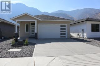 Photo 1: 381 10TH Avenue in Keremeos: House for sale : MLS®# 10304704