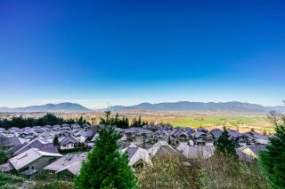Photo 10: 67 6026 LINDEMAN Street in Chilliwack: Promontory Townhouse for sale in "HILL CREST LANE" (Sardis)  : MLS®# R2426807
