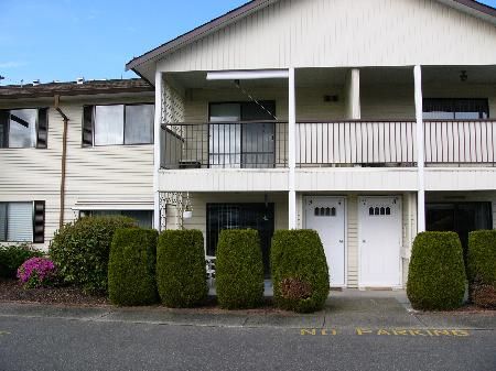 Main Photo: 3 32959 GEORGE FERGUSON WY in Abbotsford: House for sale (Central Abbotsford)  : MLS®# F2609545