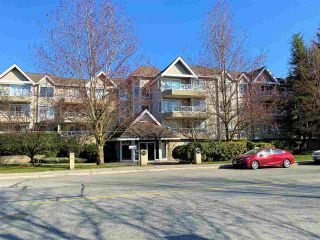 Photo 1: 204 5556 201A Street in Langley: Langley City Condo for sale in "Michaud Gardens" : MLS®# R2446434