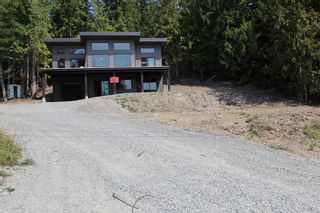 Photo 2: 2728 Fraser Road in Anglemont: North Shuswap House for sale (Shuswap)  : MLS®# 10101552