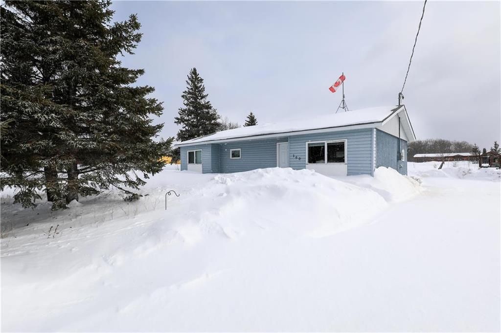 Main Photo: 160 Dawson Road in Richer: R06 Residential for sale : MLS®# 202204875