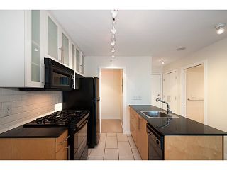 Photo 11: 907 1225 RICHARDS Street in Vancouver: Downtown VW Condo for sale in "Eden" (Vancouver West)  : MLS®# V1086819