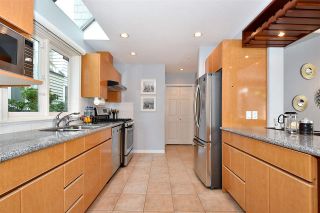 Photo 10: 1545 TRAFALGAR STREET in Vancouver: Kitsilano Townhouse for sale (Vancouver West)  : MLS®# R2392914