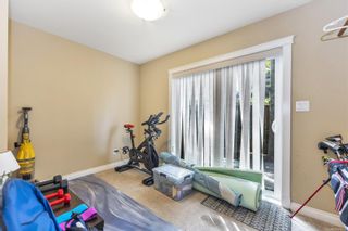 Photo 16: 2 920 Caledonia Ave in Victoria: Vi Central Park Row/Townhouse for sale : MLS®# 918626