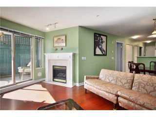 Photo 2: 208 688 E 16TH Avenue in Vancouver: Fraser VE Condo for sale in "VINTAGE EAST SIDE" (Vancouver East)  : MLS®# V850110