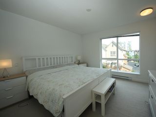 Photo 9: 16 2325 RANGER Lane in Port Coquitlam: Riverwood Townhouse for sale in "Fremont Blue" : MLS®# R2272901