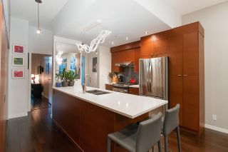 Photo 7: 302 198 AQUARIUS MEWS in Vancouver: Yaletown Condo for sale (Vancouver West)  : MLS®# R2231023