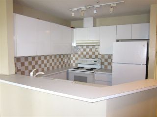 Photo 10: 207 1208 BIDWELL Street in Vancouver: West End VW Condo for sale in "Baybreeze" (Vancouver West)  : MLS®# R2409529
