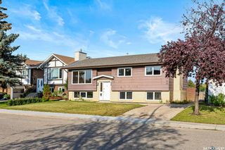Photo 1: 315 Charlebois Crescent in Saskatoon: Silverwood Heights Residential for sale : MLS®# SK946420