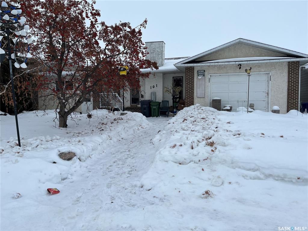 Main Photo: 161 17th Street in Battleford: Residential for sale : MLS®# SK917460
