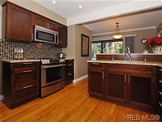 Photo 6: 973 Shadywood Dr in VICTORIA: SE Broadmead House for sale (Saanich East)  : MLS®# 591168