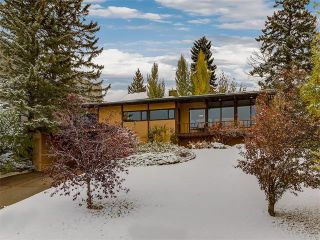 Main Photo: 2324 JUNIPER Road NW in Calgary: Hounsfield Heights/Briar Hill House for sale : MLS®# C4085458