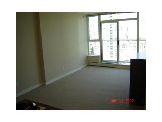 Photo 5: 2206 58 KEEFER Place in Vancouver: Downtown VW Condo for sale in "FRENZEI-DOWNTOWN" (Vancouver West)  : MLS®# V896555
