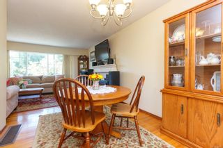 Photo 7: 2076 Piercy Ave in Sidney: Si Sidney North-East House for sale : MLS®# 850852