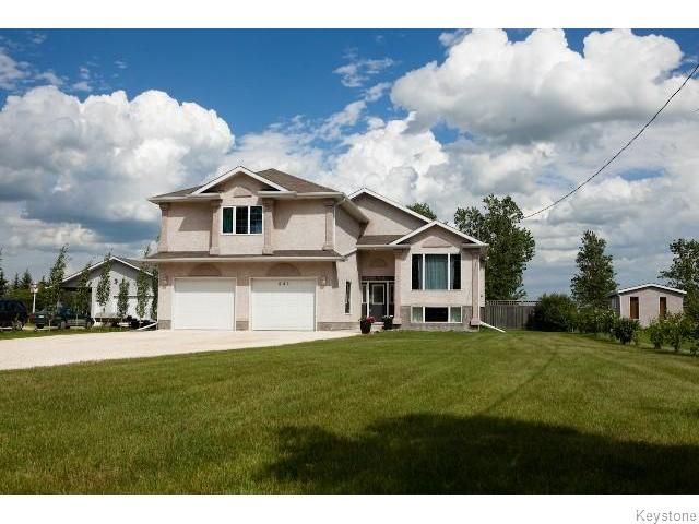 Main Photo: 841 Symington Road South in SPRNGFDRM: Windsor Park / Southdale / Island Lakes Residential for sale (South East Winnipeg)  : MLS®# 1520010