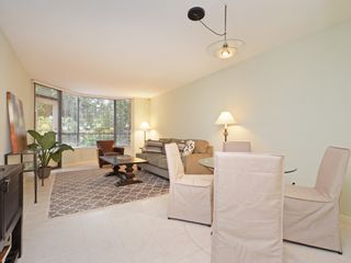 Photo 7: 104 3905 SPRINGTREE Drive in Vancouver: Quilchena Condo for sale in "ARBUTUS VILLAGE" (Vancouver West)  : MLS®# R2413168