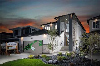 Photo 1: 16 FIRESTONE Drive in Winnipeg: House for sale : MLS®# 202405286