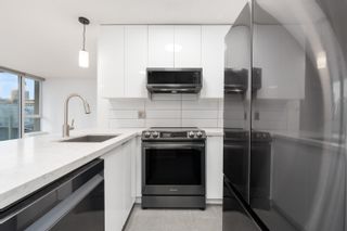 Photo 11: 904 550 TAYLOR Street in Vancouver: Downtown VW Condo for sale in "THE TAYLOR" (Vancouver West)  : MLS®# R2747785