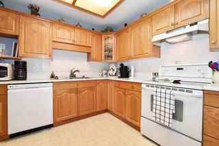 Photo 13: 407 2626 COUNTESS Street in Abbotsford: Abbotsford West Condo for sale : MLS®# R2867931