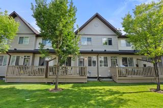 Photo 2: 25 Everridge Gardens SW in Calgary: Evergreen Row/Townhouse for sale : MLS®# A2068646