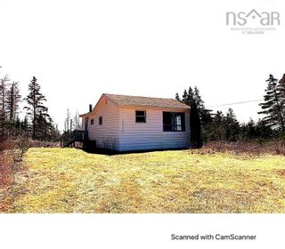 Photo 2: 18052 Highway 7 in Popes Harbour: 35-Halifax County East Residential for sale (Halifax-Dartmouth)  : MLS®# 202308435