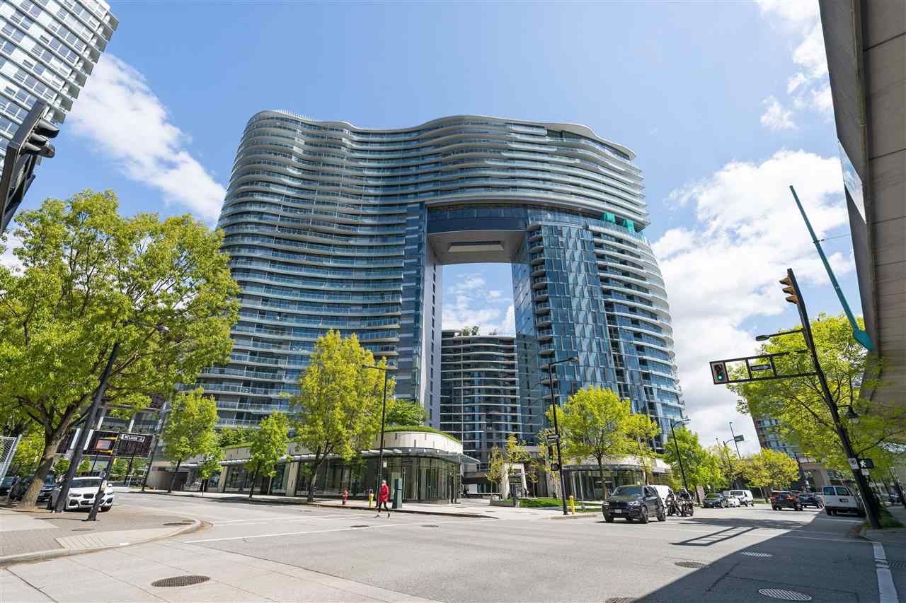 Main Photo: 2411 89 NELSON Street in Vancouver: Yaletown Condo for sale in "The Arc" (Vancouver West)  : MLS®# R2581992