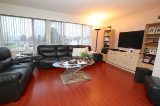 Photo 2: 5128 FULWELL Street in Burnaby: Greentree Village House for sale (Burnaby South)  : MLS®# R2028492