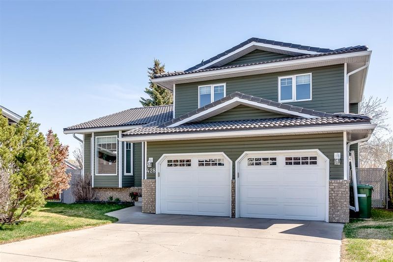 FEATURED LISTING: MEADOWBROOK Airdrie