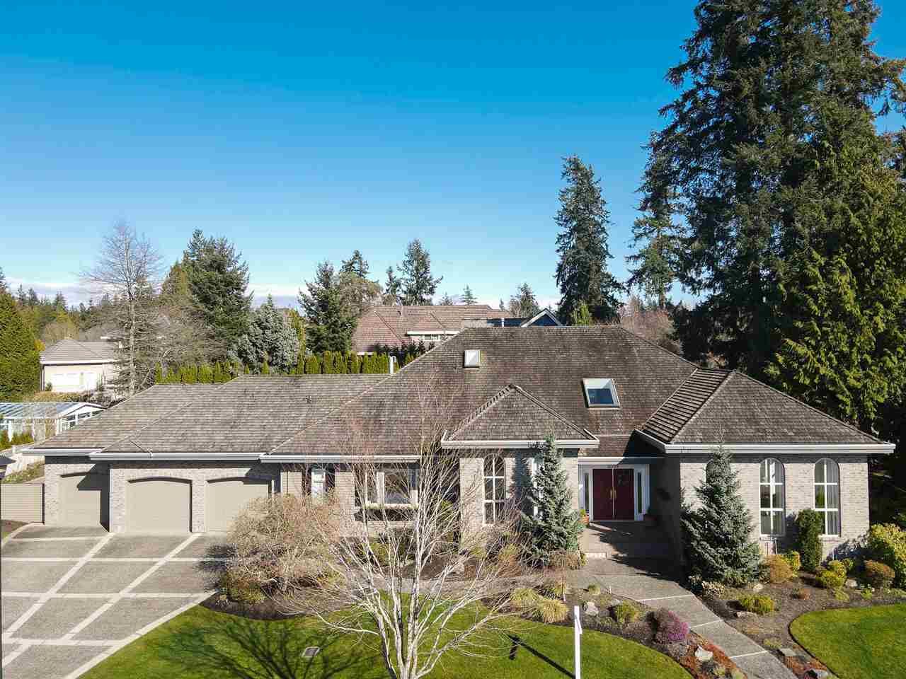 Main Photo: 2318 CHANTRELL PARK Drive in Surrey: Elgin Chantrell House for sale (South Surrey White Rock)  : MLS®# R2558616