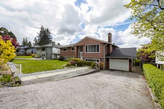 Photo 3: 2090 EDGEWOOD Avenue in Coquitlam: Central Coquitlam House for sale : MLS®# R2688969