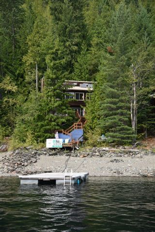 Photo 2: 3 Aline Hill Beach in Shuswap Lake: The Narrows House for sale : MLS®# 10152873