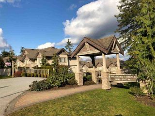Photo 1: 26 6238 192 Street in Surrey: Cloverdale BC Townhouse for sale in "Bakerview Terrace" (Cloverdale)  : MLS®# R2248106