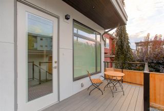 Photo 3: 481 E 16TH Avenue in Vancouver: Mount Pleasant VE 1/2 Duplex for sale (Vancouver East)  : MLS®# R2354193