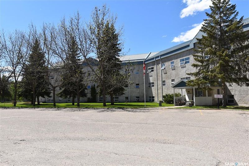 FEATURED LISTING: 107 - 102 Manor Drive Nipawin