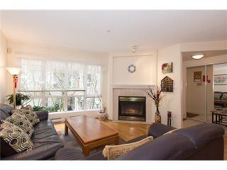 Photo 3: 22 780 W 15TH Avenue in Vancouver: Fairview VW Townhouse for sale in "SIXTEEN WILLOWS" (Vancouver West)  : MLS®# V987109