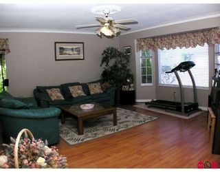 Photo 3: 32338 NAKUSP Drive in Abbotsford: Abbotsford West House for sale in "FAIRFIELD ESTATES" : MLS®# F2904098