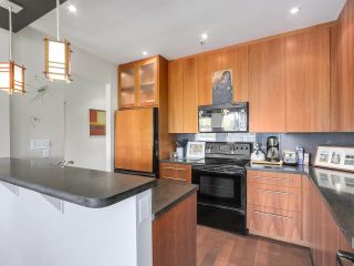 Photo 7: 2244 W 14 Avenue in Vancouver: Kitsilano Townhouse for sale (Vancouver West)  : MLS®# R2332437