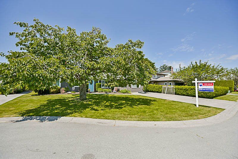 Main Photo: 4583 55A Street in Delta: Delta Manor House for sale (Ladner)  : MLS®# R2202960