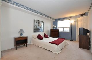 Photo 3: 807 2 Raymerville Drive in Markham: Raymerville Condo for sale : MLS®# N3408510
