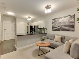 Photo 6: 403 1177 HORNBY Street in Vancouver: Downtown VW Condo for sale in "London Place" (Vancouver West)  : MLS®# R2656994