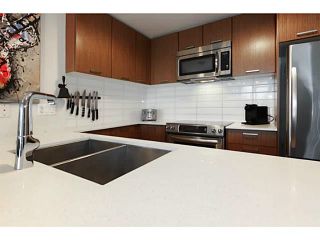 Photo 6: 415 2321 SCOTIA Street in Vancouver: Mount Pleasant VE Condo for sale in "SOCIAL" (Vancouver East)  : MLS®# V1121141