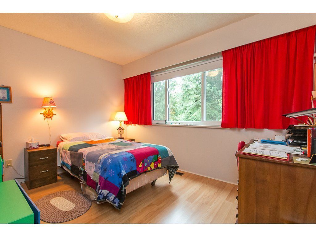 Photo 14: Photos: 23731 54A Avenue in Langley: Salmon River House for sale in "Tall Timbers" : MLS®# R2249568