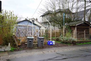 Photo 4: 66 E 23RD Avenue in Vancouver: Main House for sale (Vancouver East)  : MLS®# R2057070
