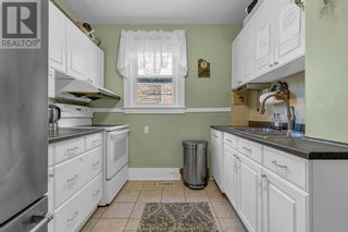 Photo 9: 1015 ELM AVENUE in Windsor: House for sale : MLS®# 23009921