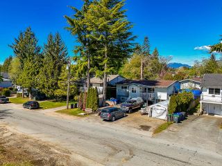 Photo 3: 14593 105A Avenue in Surrey: Guildford House for sale (North Surrey)  : MLS®# R2878181