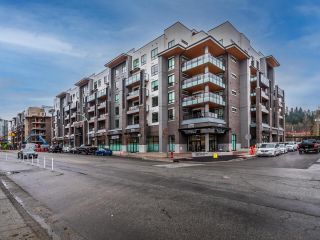 Photo 1: 601 3131 MURRAY Street in Port Moody: Port Moody Centre Condo for sale in "50 ELECTRONIC AVENUE" : MLS®# R2750238