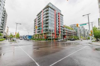 Photo 1: 318 38 W 1ST Avenue in Vancouver: False Creek Condo for sale in "THE ONE" (Vancouver West)  : MLS®# R2576246